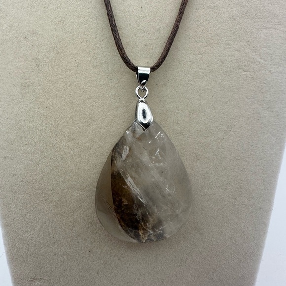 Garden Quartz Pendant Necklace - Picture 2 of 9